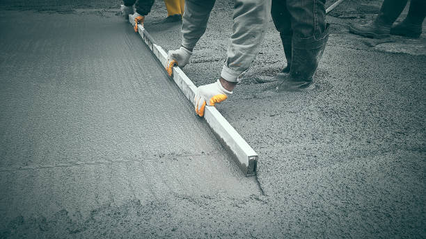 Best Concrete Driveway Installation  in Bloomfield, IN
